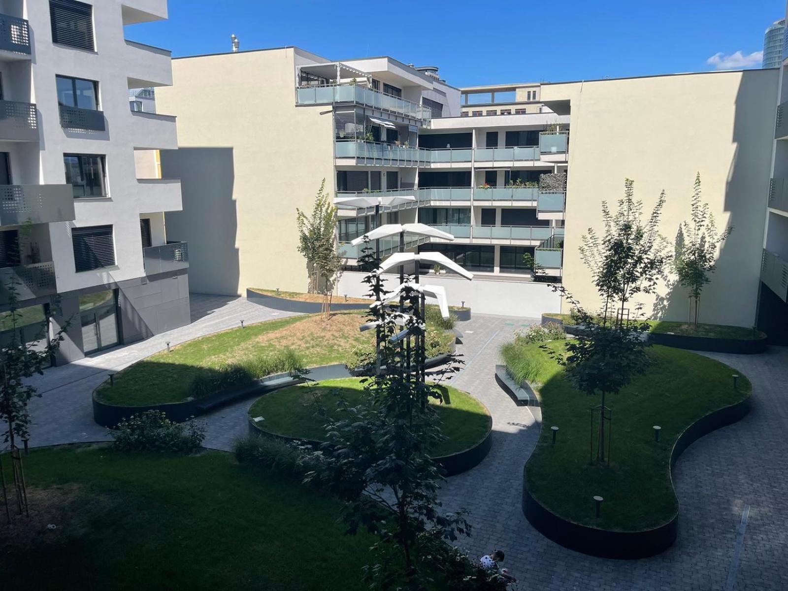 Sag New Complex In The Heart Of The Old Town Free Parking Free Wi-fi Apartment Pressburg